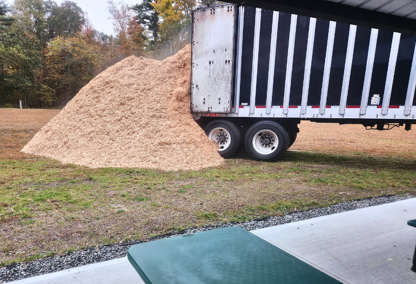 EWF Delivery Truck (Walking Floor)